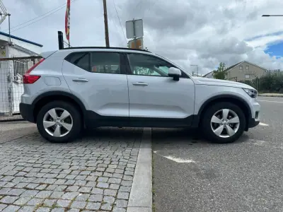 Volvo XC 40 2019 - 24900 EUR, 91623 km - AUTO.MOTO.pt - 91623km - foto 8 de 29
