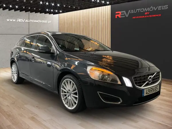 Volvo V60 2011 — foto 2 de 20