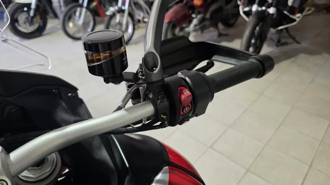 Ducati Multistrada 1260 Enduro 2024 - 28500 EUR, 3867 km - AUTO.MOTO.pt - 3867km - foto 25 de 27