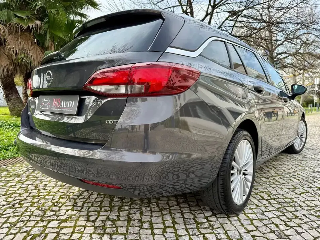 Opel Astra Sports Tourer 2016 - 10990 EUR, 127900 km - AUTO.MOTO.pt - 127900km - foto 23 de 35