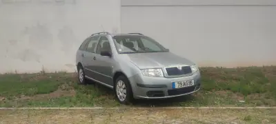 Skoda Fabia 2005 — photo 2 of 7