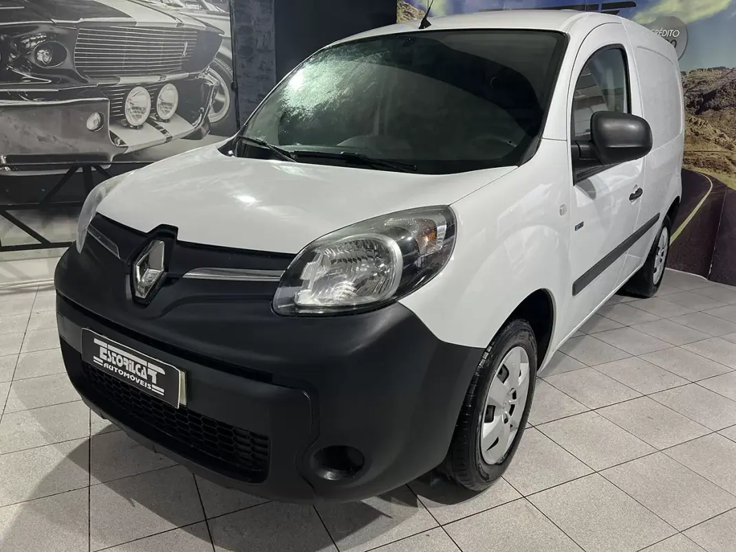 Renault 2021 - 11600 EUR, 110358 km - AUTO.MOTO.pt - 110358km - foto 1 de 20