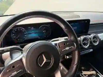 Mercedes-Benz EQB 2022 - 34000 EUR, 130000 km - AUTO.MOTO.pt - 130000km - foto 9 de 15