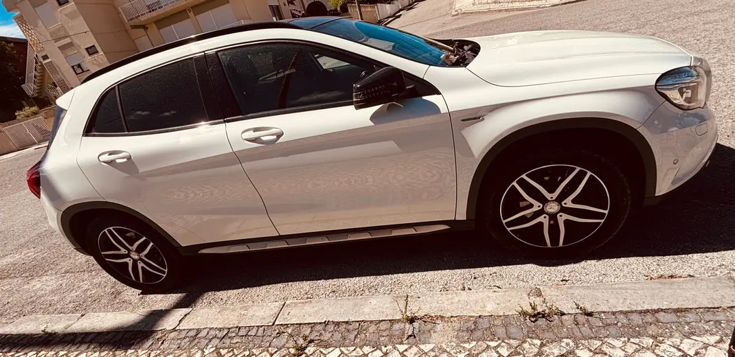 Mercedes-Benz GLA 180 2017 - 19500 EUR, 112000 km - 112000km - foto 2 de 14