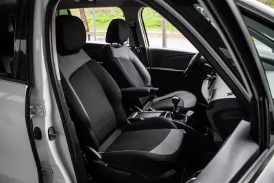 Citroën Grand C4 Spacetourer 2018 - 9900 EUR, 367153 km - AUTO.MOTO.pt - 367153km - foto 22 de 37
