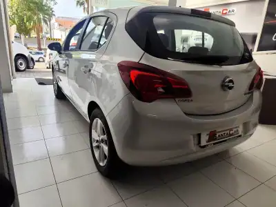 Opel Corsa 2018 - 10980 EUR, 118000 km - AUTO.MOTO.pt - 118000km - foto 11 de 23