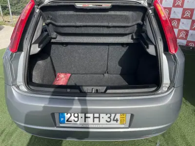 Fiat Grande Punto 2008 - 4990 EUR, 112345 km - AUTO.MOTO.pt - 112345km - foto 15 de 15