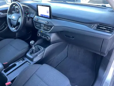 Ford Focus 2020 - 17750 EUR, 84000 km - AUTO.MOTO.pt - 84000km - foto 10 de 11
