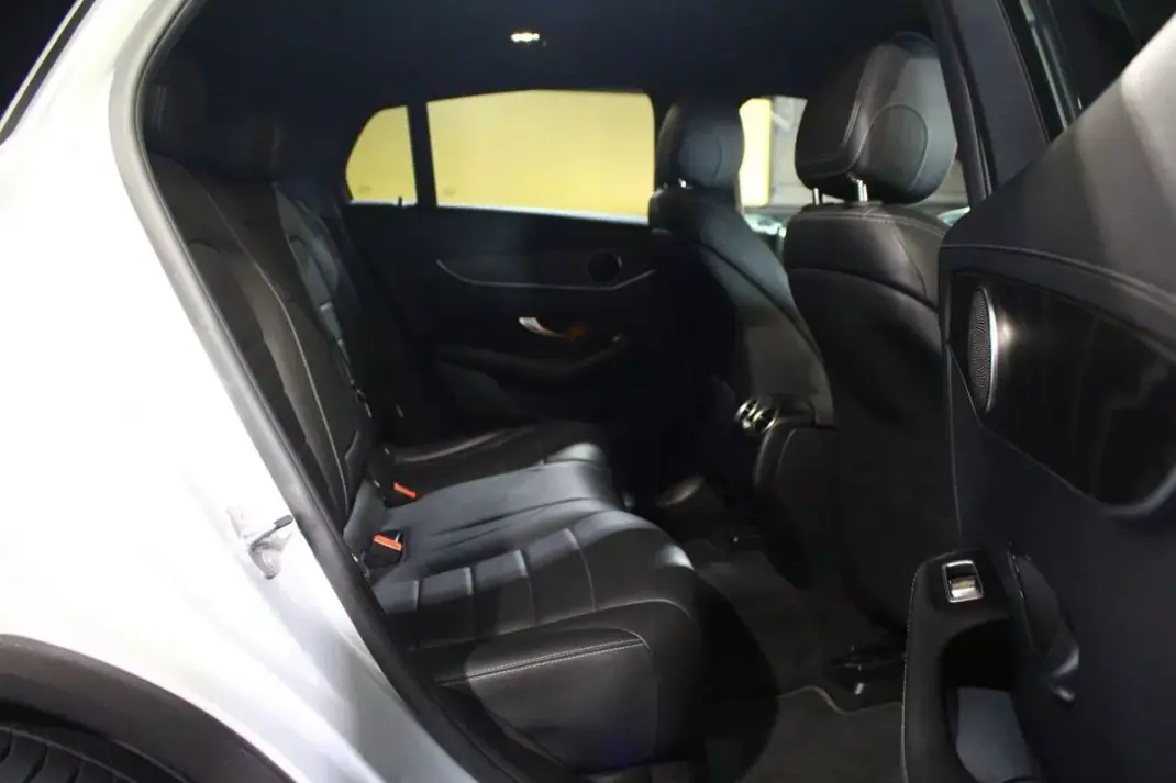 Mercedes-Benz GLC 220 2019 - 38500 EUR, 165000 km - 165000km - foto 20 de 37