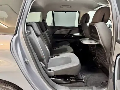 Citroën C4 Grand Picasso 2018 - 11500 EUR, 154000 km - AUTO.MOTO.pt - 154000km - foto 45 de 57
