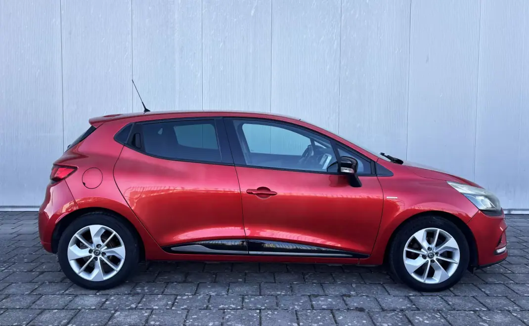 Renault Clio 2017 - 10500 EUR, 129000 km - 129000km - foto 7 de 39