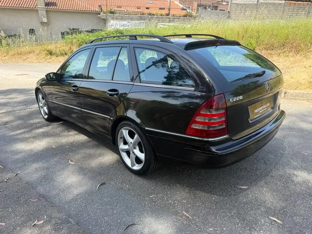 Mercedes-Benz C 220 2002 - 6450 EUR, 227000 km - AUTO.MOTO.pt - 227000km - foto 6 de 31