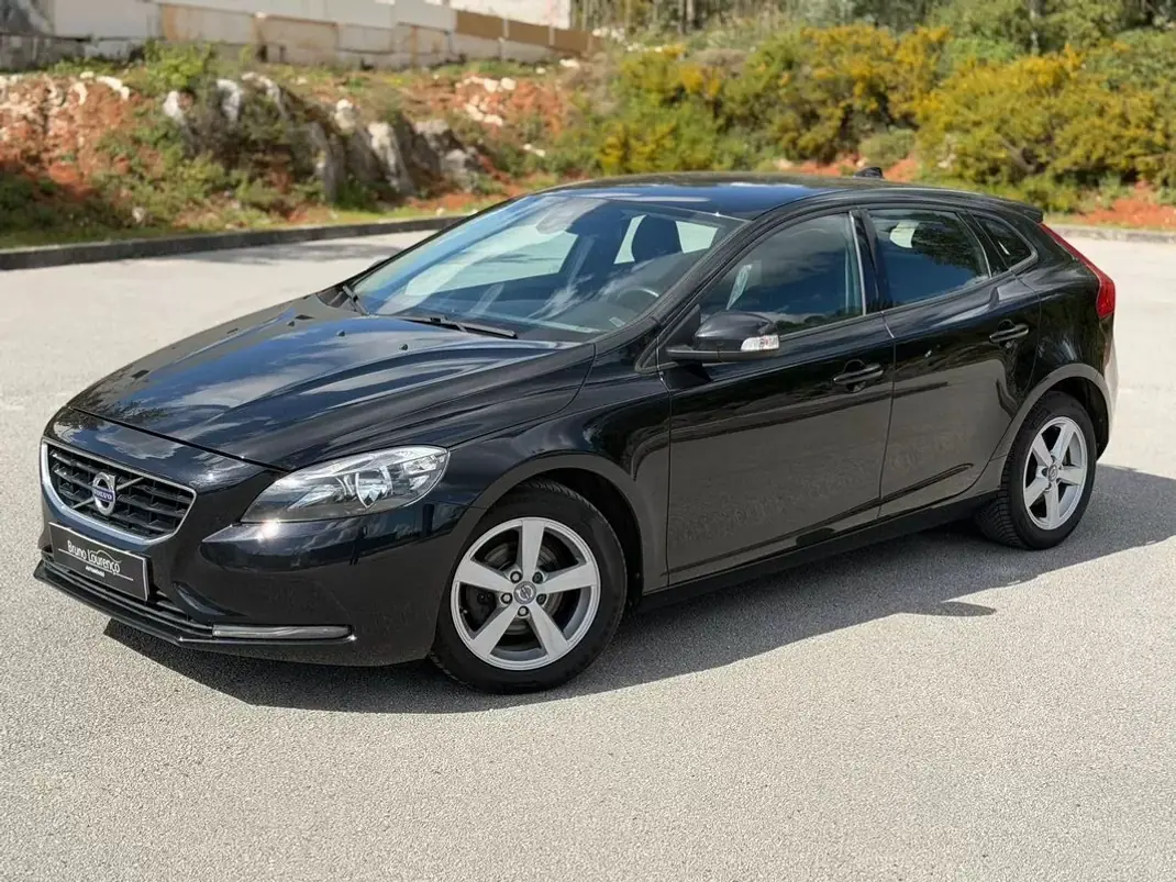Volvo V40 2014 - 10500 EUR, 169600 km - AUTO.MOTO.pt - 169600km - foto 11 de 32