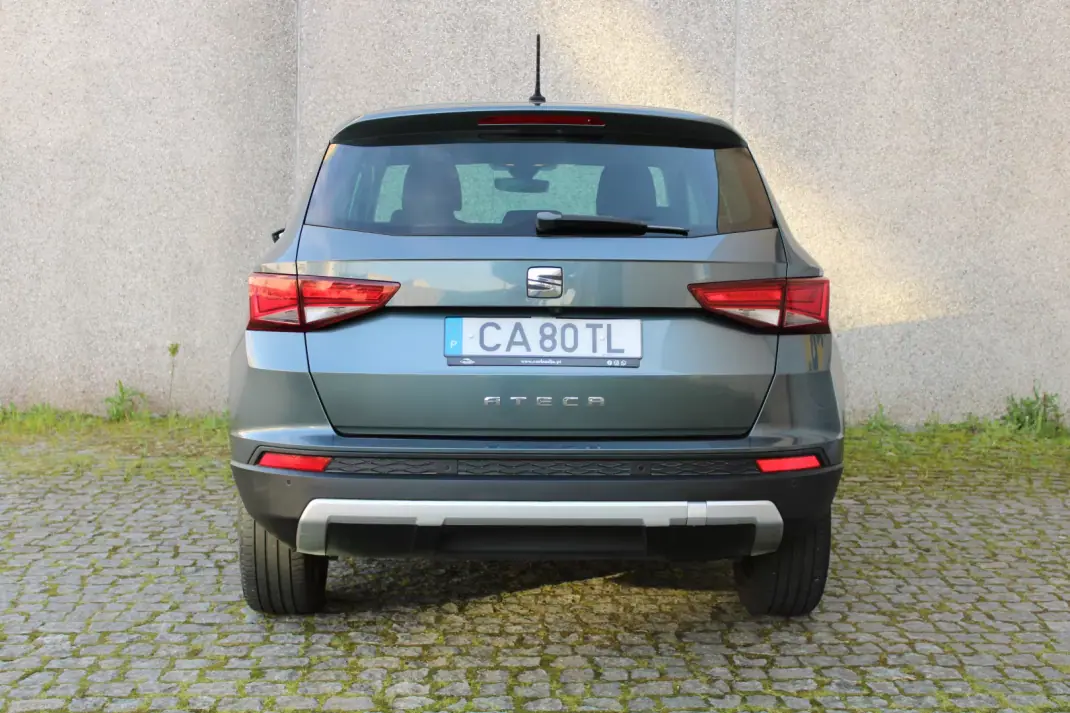 SEAT Ateca 2017 - 14990 EUR, 160000 km - AUTO.MOTO.pt - 160000km - foto 11 de 31
