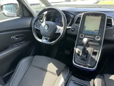 Renault Scénic 2016 - 10900 EUR, 220000 km - AUTO.MOTO.pt - 220000km - foto 37 de 66