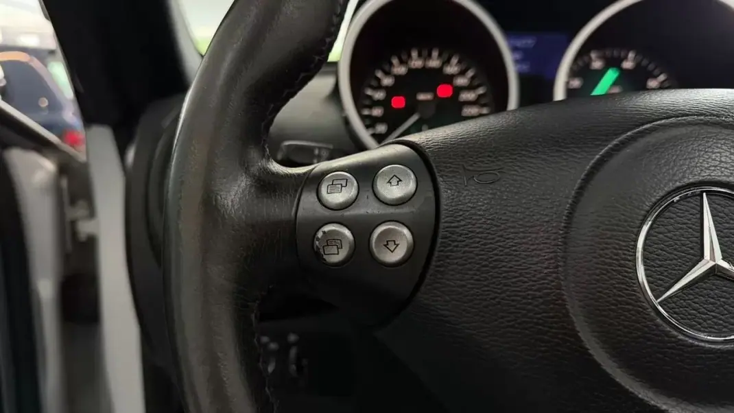 Mercedes-Benz SLK 200 2004 - 13990 EUR, 167477 km - AUTO.MOTO.pt - 167477km - foto 14 de 24