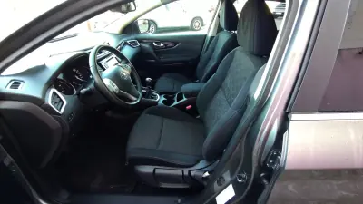 Nissan Qashqai 2017 - 15999 EUR, 139999 km - AUTO.MOTO.pt - 139999km - foto 19 de 34