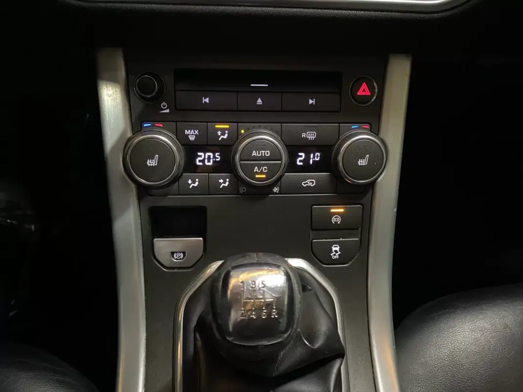 Land Rover Range Rover Evoque 2015 - 17950 EUR, 254700 km - AUTO.MOTO.pt - 254700km - foto 14 de 20