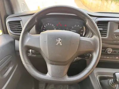 Peugeot Expert 2024 - 22500 EUR, 83188 km - 83188km - foto 11 de 19