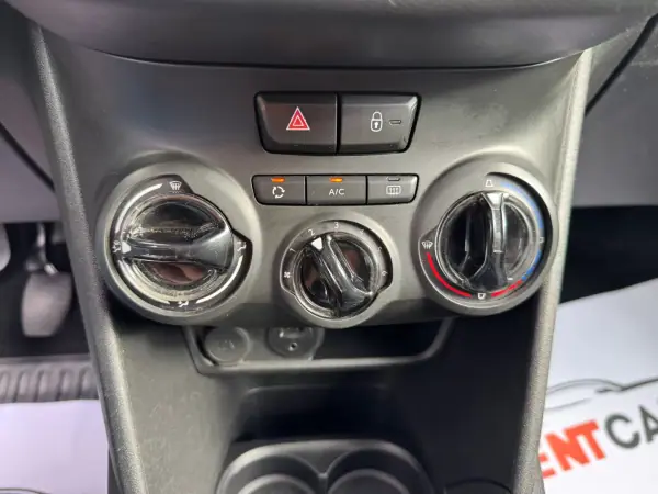 Peugeot 208 VAN 1.6 HDi Premium 2017 - 9750 EUR, 95494 km - 95494km - foto 9 de 15