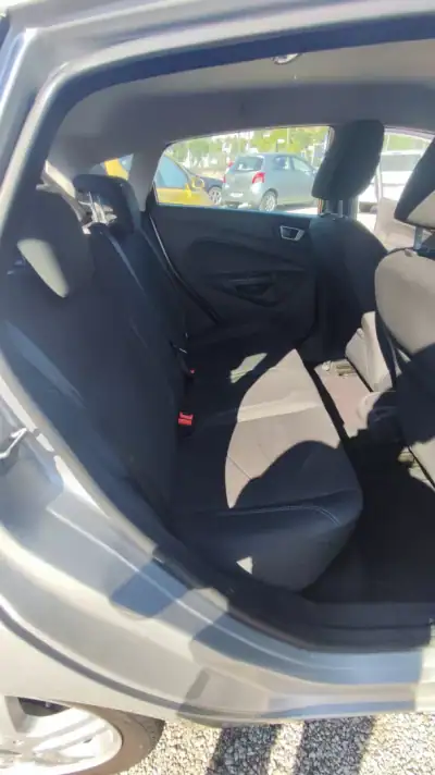 Ford Fiesta 2014 - 9798 EUR, 176798 km - AUTO.MOTO.pt - 176798km - foto 20 de 23