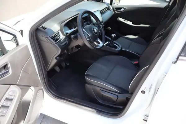 Renault Clio 2022 - 13500 EUR, 98688 km - AUTO.MOTO.pt - 98688km - foto 10 de 32