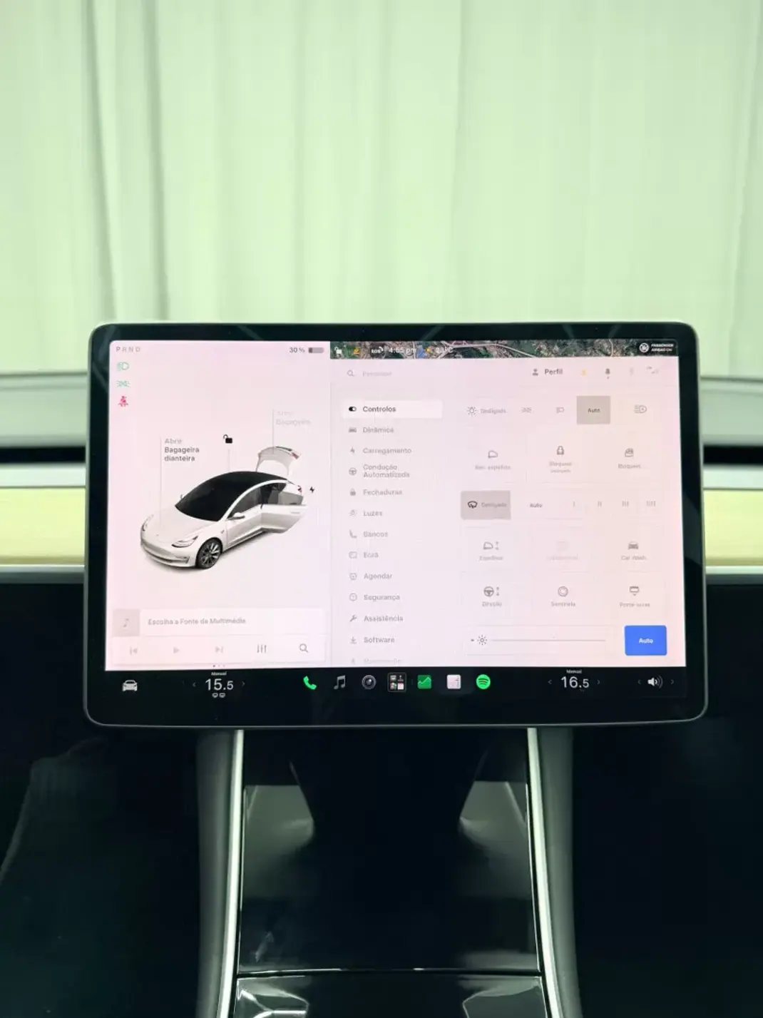 Tesla Model 3 2019 - 22750 EUR, 159999 km - AUTO.MOTO.pt - 159999km - foto 15 de 23