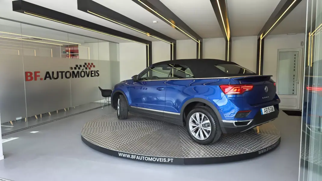 Volkswagen T-Roc Cabrio 2020 - 26900 EUR, 61926 km - AUTO.MOTO.pt - 61926km - foto 3 de 56
