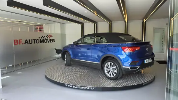 Volkswagen T-Roc Cabrio 2020 - 26900 EUR, 61926 km - AUTO.MOTO.pt - 61926km - foto 3 de 56