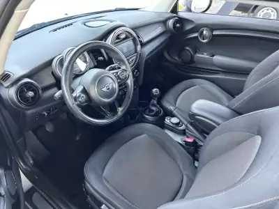 MINI Cooper 2017 - 16900 EUR, 141270 km - AUTO.MOTO.pt - 141270km - foto 10 de 22
