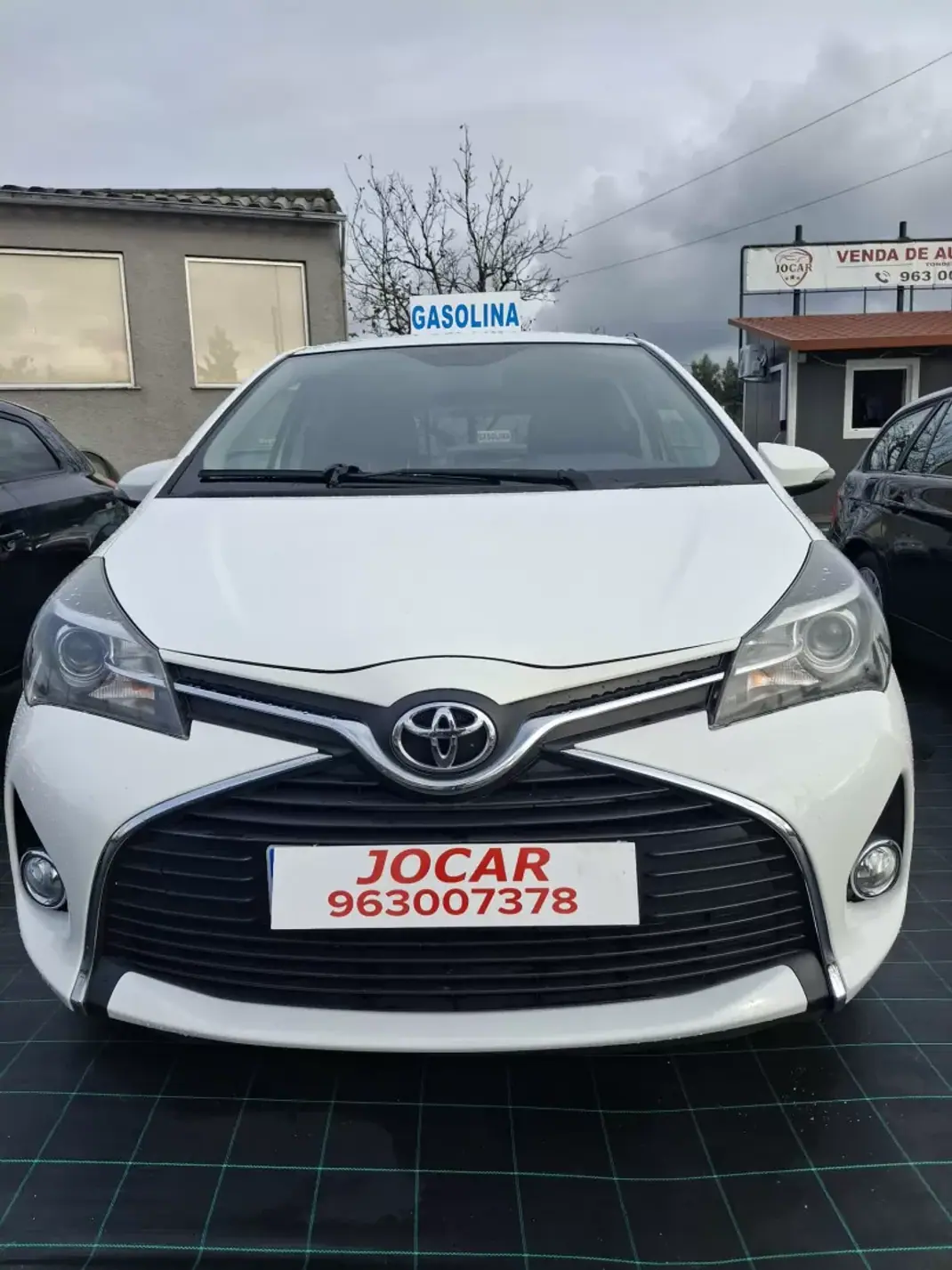 Toyota Yaris 2016 - 12950 EUR, 119678 km - AUTO.MOTO.pt - 119678km - foto 1 de 15