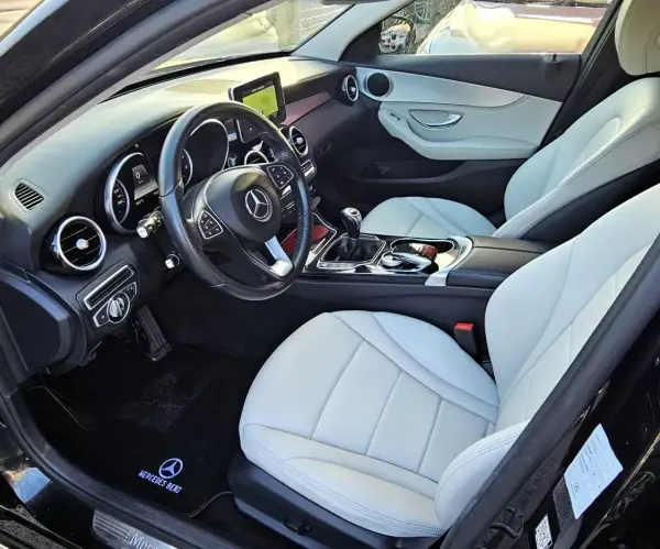 Mercedes-Benz C 180 2015 - 17500 EUR, 240000 km - AUTO.MOTO.pt - 240000km - foto 24 de 29
