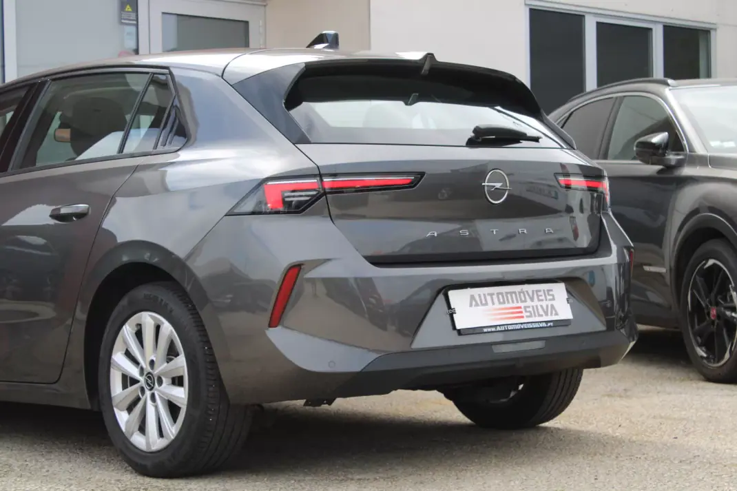 Opel Astra 2022 - 15990 EUR, 142000 km - 142000km - foto 13 de 24