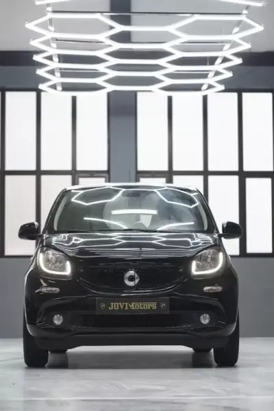 Smart ForFour 2015 - 9500 EUR, 155670 km - AUTO.MOTO.pt - 155670km - foto 4 de 36