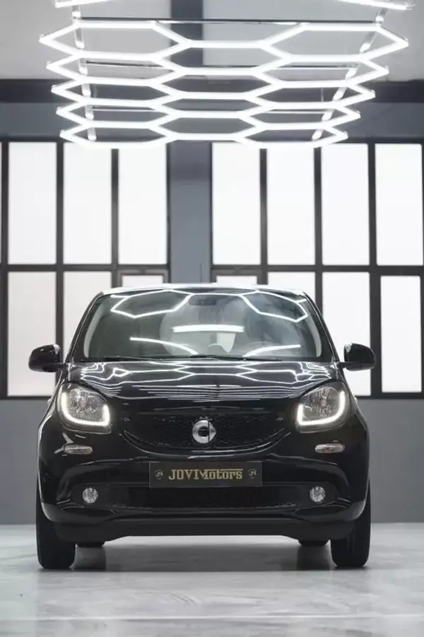 Smart ForFour 2015 - 9500 EUR, 155670 km - AUTO.MOTO.pt - 155670km - foto 4 de 36