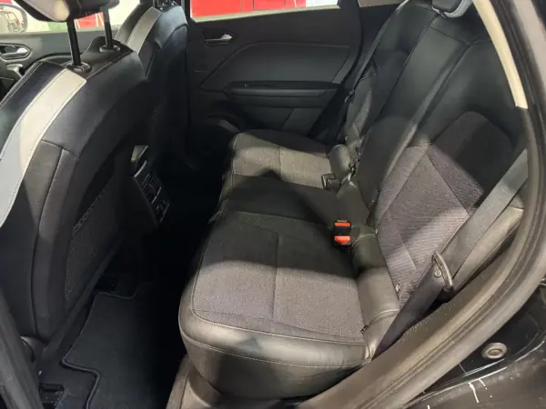Renault Captur 2021 - 19250 EUR, 93431 km - AUTO.MOTO.pt - 93431km - foto 10 de 17
