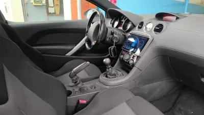 Peugeot RCZ 2011 - 11500 EUR, 126000 km - AUTO.MOTO.pt - 126000km - foto 13 de 14