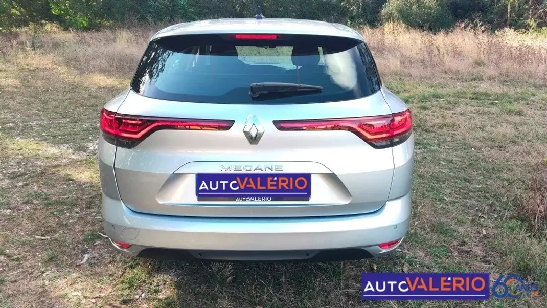 Renault Mégane Sport Tourer 2023 - 22950 EUR, 68025 km - 68025km - foto 5 de 34