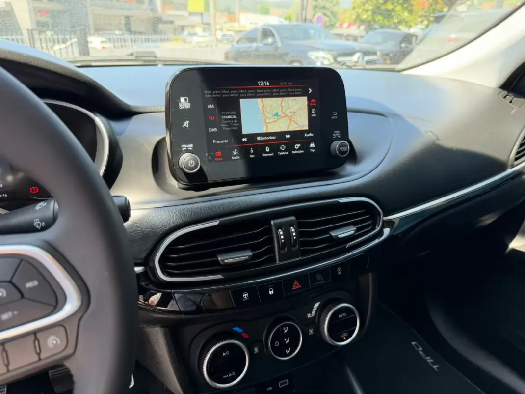 Fiat Tipo 2022 - 15300 EUR, 64000 km - 64000km - foto 11 de 12