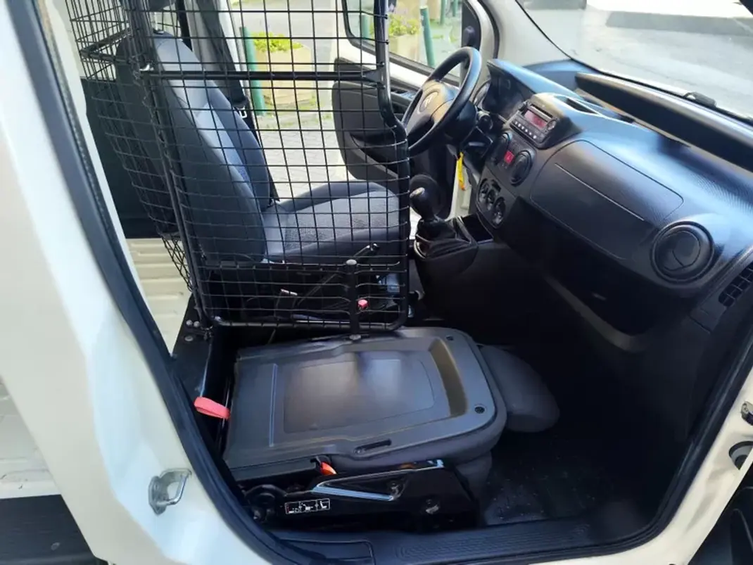 Citroën Nemo 1.3 HDI IVA DEDUTIVEL PACK CLIM 2017 - 8980 EUR, 79000 km - AUTO.MOTO.pt - 79000km - foto 16 de 24