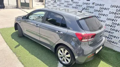 Kia Rio 2023 - 14900 EUR, 41000 km - AUTO.MOTO.pt - 41000km - foto 3 de 16