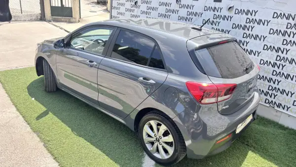 Kia Rio 2023 - 14900 EUR, 41000 km - AUTO.MOTO.pt - 41000km - foto 3 de 16