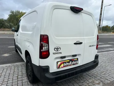 Toyota Proace City Verso 2020 - 18900 EUR, 110765 km - 110765km - foto 4 de 31