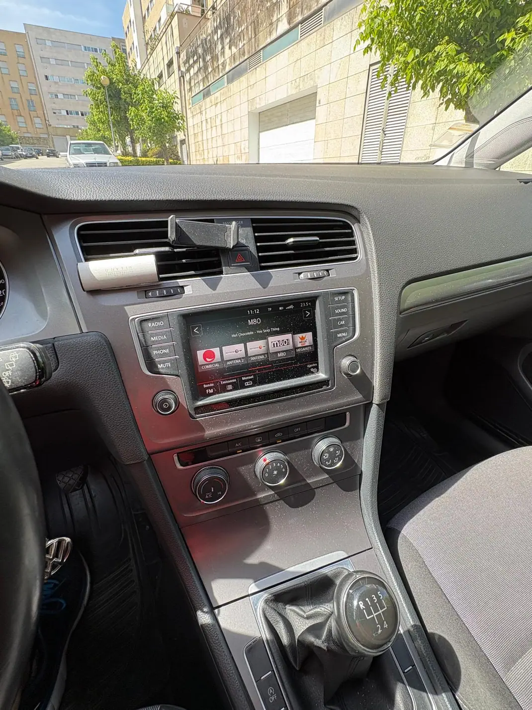 Volkswagen Golf 2015 - 12500 EUR, 177441 km - 177441km - foto 12 de 13