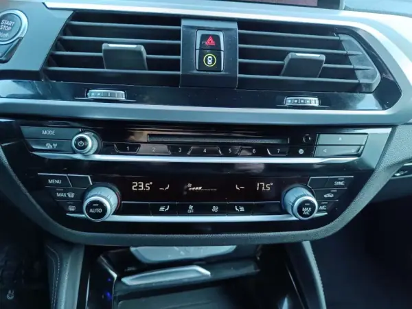 BMW X4 2018 - 49000 EUR, 90000 km - AUTO.MOTO.pt - 90000km - foto 41 de 52