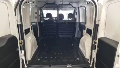 Fiat Doblo 1.6 M-JET2 3 LUG. 2021 - 13500 EUR, 55800 km - AUTO.MOTO.pt - 55800km - foto 24 de 28