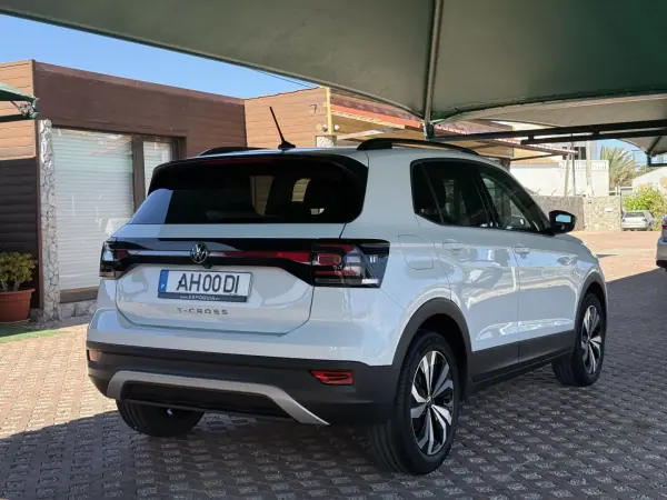 Volkswagen T-Cross 2021 - 18800 EUR, 60157 km - AUTO.MOTO.pt - 60157km - foto 6 de 20