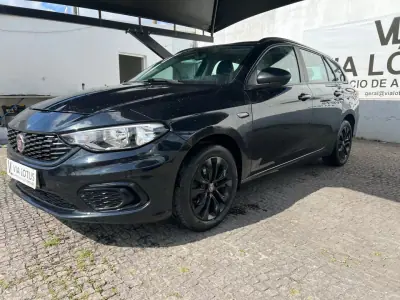 Fiat Tipo Station Wagon 2018 - 7850 EUR, 200000 km - AUTO.MOTO.pt - 200000km - foto 3 de 12