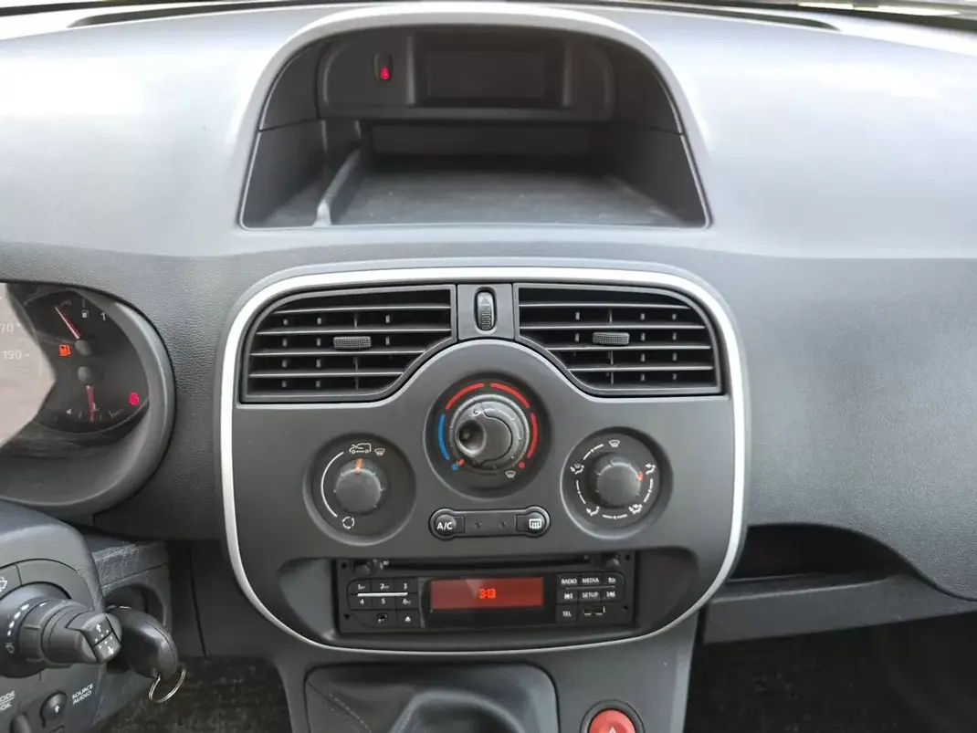 Renault Kangoo 2021 - 12500 EUR, 143600 km - 143600km - foto 6 de 23