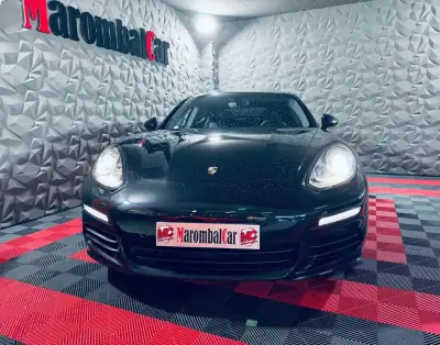 Porsche Panamera 2014 - 37990 EUR, 220436 km - AUTO.MOTO.pt - 220436km - foto 13 de 39